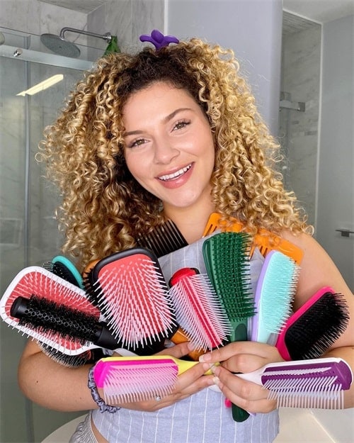 Are round brushes good for curly hair?