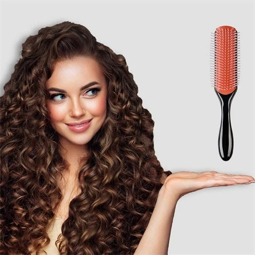 What are round brush curls?