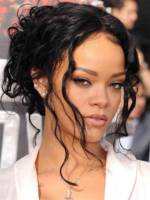 Rihanna hairstyle